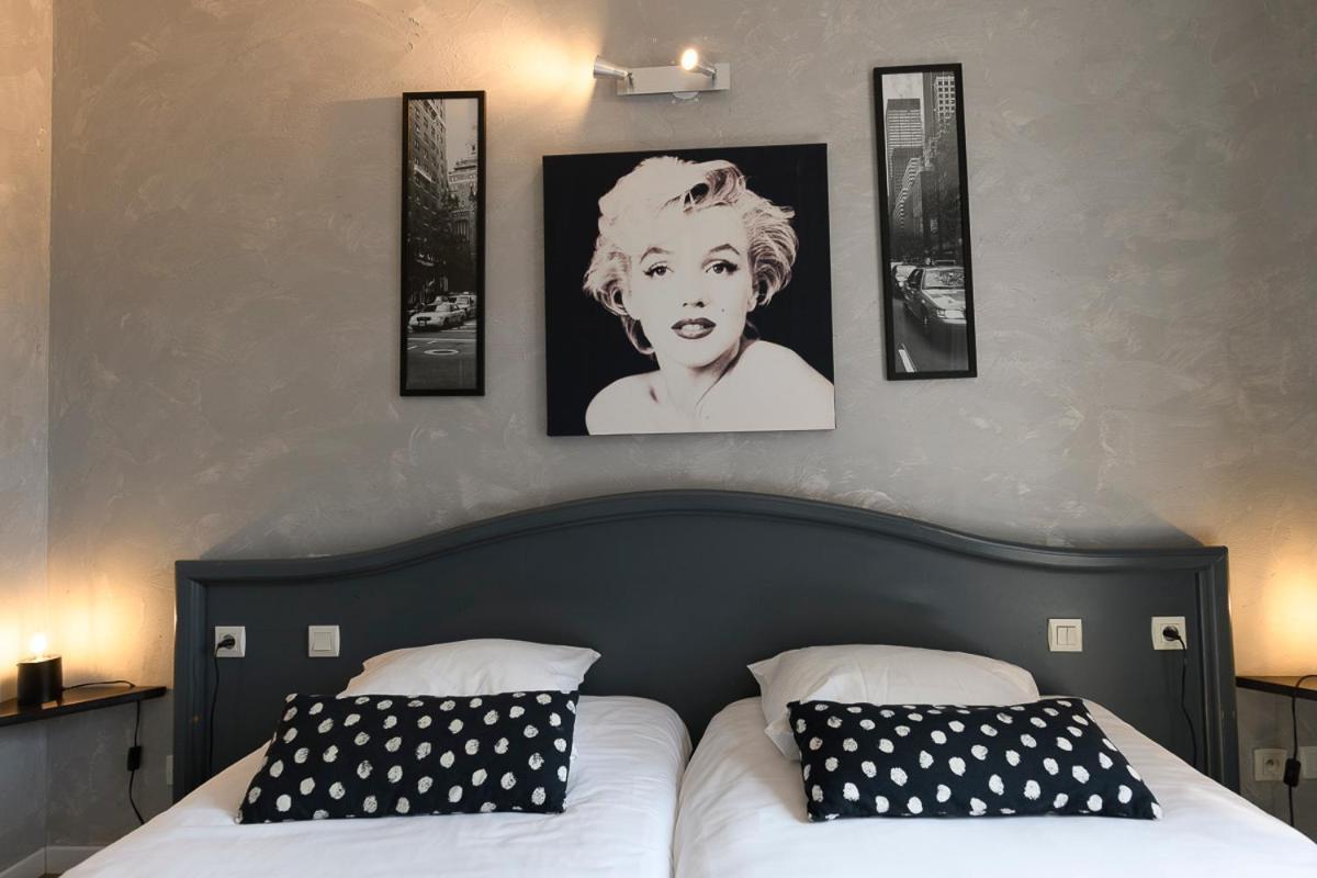 Logis Hotel Restaurant Le Castel Fleuri Сан-Жан-ан-Ройан Екстериор снимка
