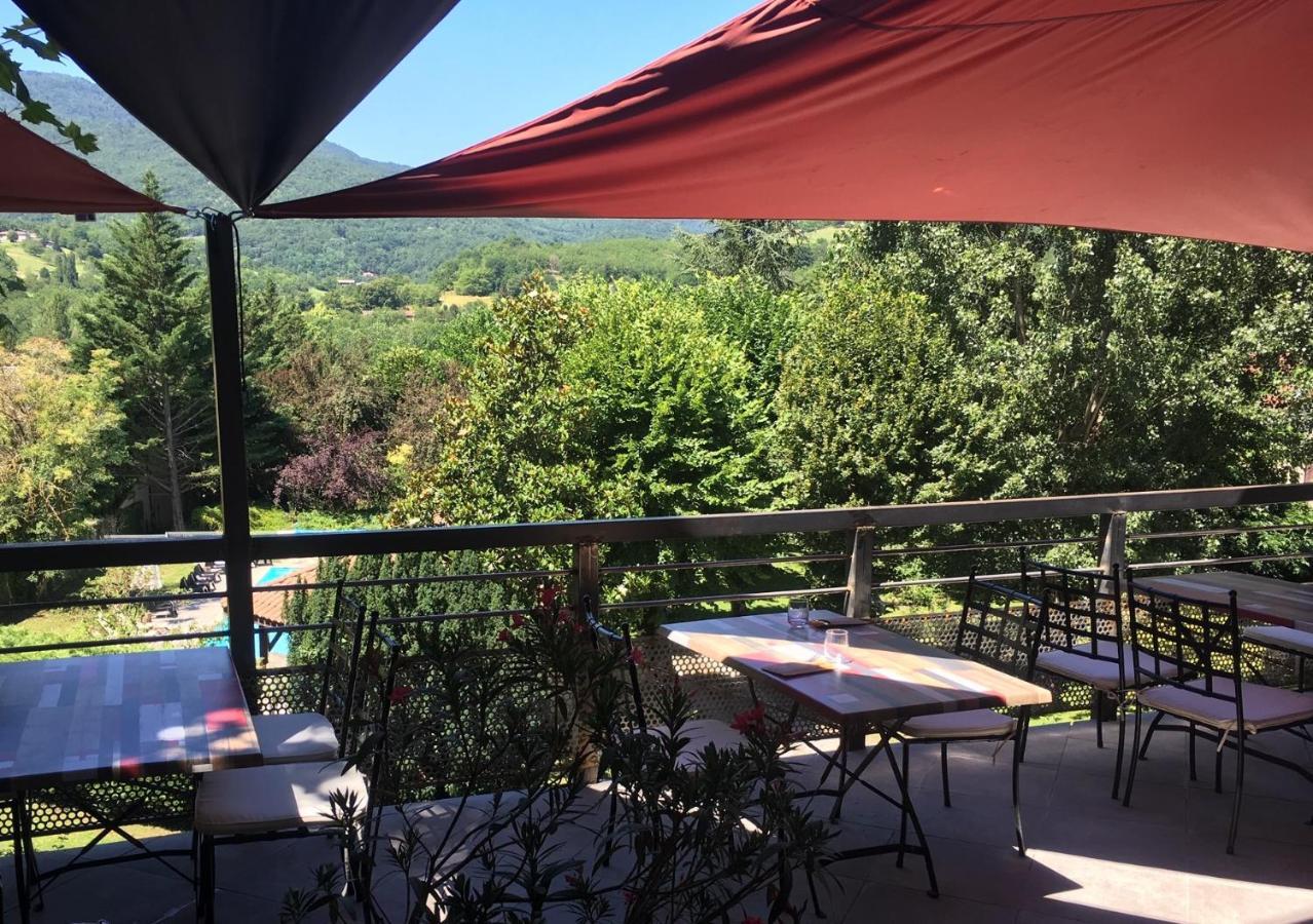 Logis Hotel Restaurant Le Castel Fleuri Сан-Жан-ан-Ройан Екстериор снимка