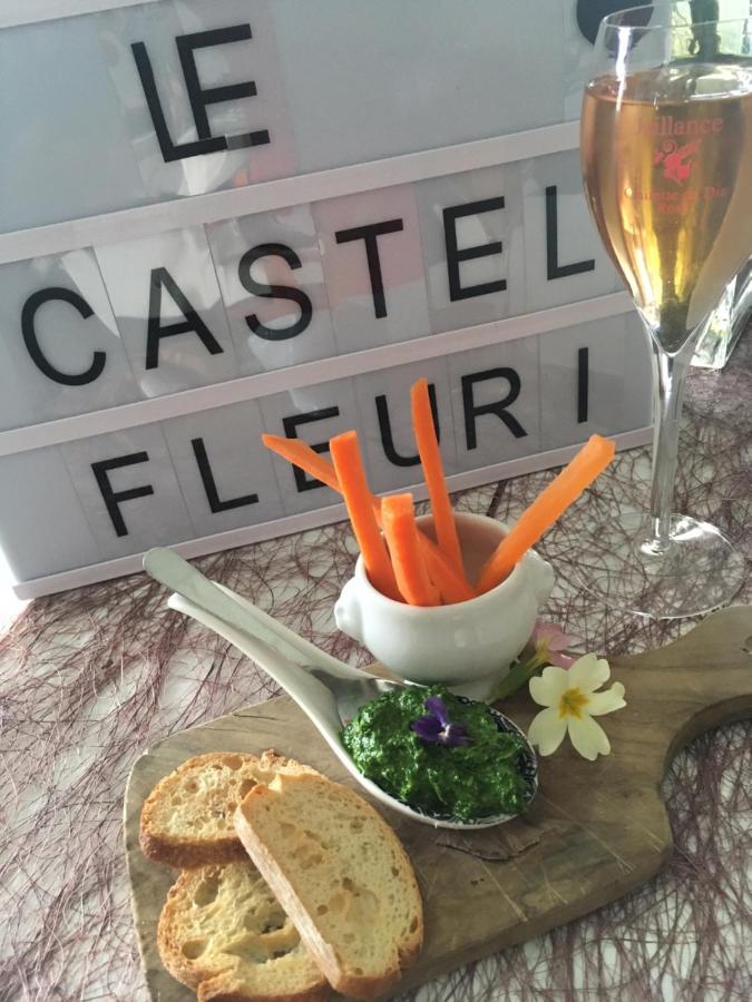 Logis Hotel Restaurant Le Castel Fleuri Сан-Жан-ан-Ройан Екстериор снимка
